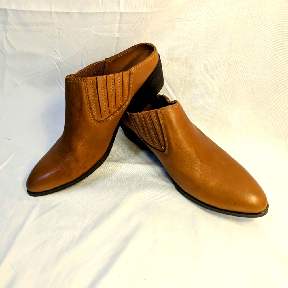 House of Harlow 1960 Rowen Leather Heeled Mules in Wheat Size 8